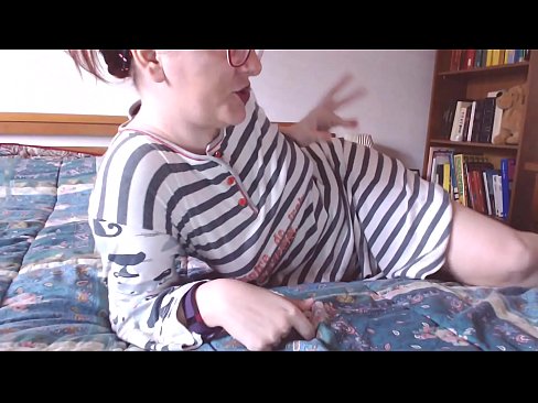 ❤️ Gabh an coileach mòr dubh seo nad bheul tràill bheag ❤️ Pornografach leinn ️❤